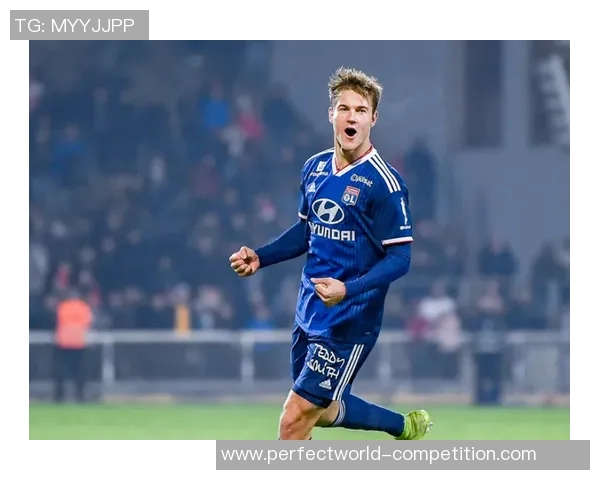 国王杯精彩瞬间里昂逆转莱比锡全场沸腾转会传闻再起